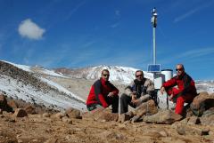 Satellite data collecting from meteorological stations in places without GPRS signal coverage